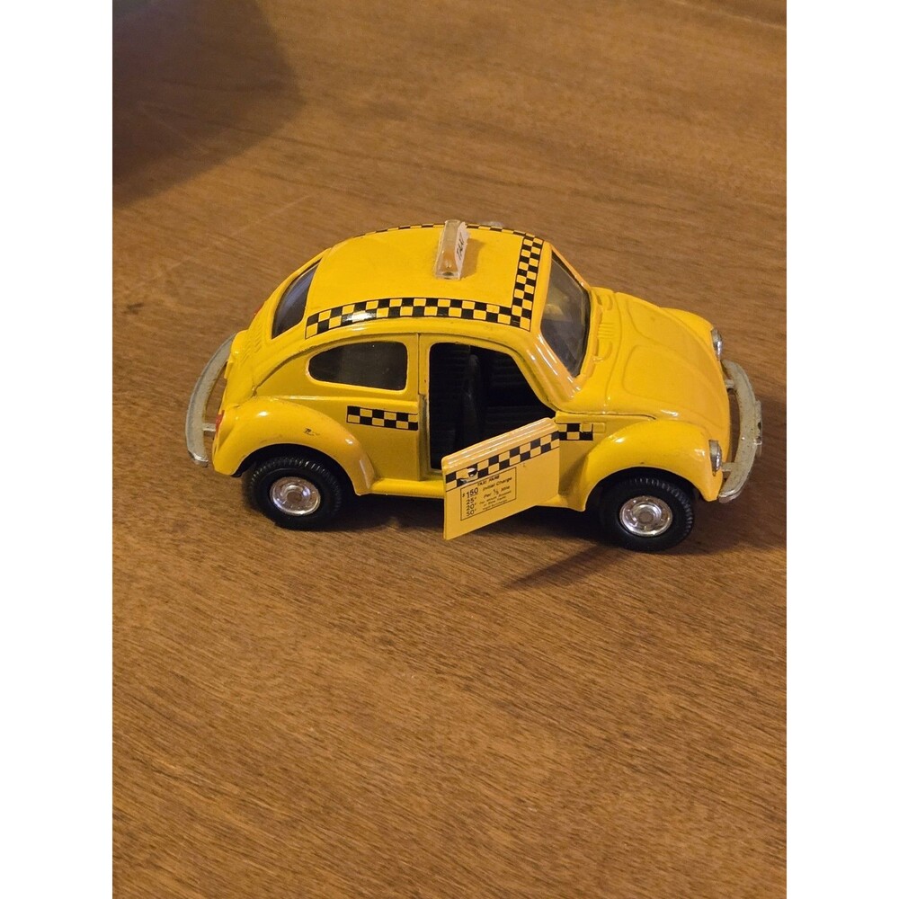 Vtg 90s Volkswagen VW Beetle Yellow Taxi Doors Open Pullback Mvmt